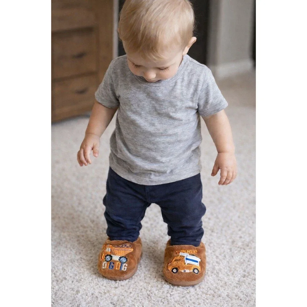 Slippers Size 5 to 6 Dump Truck Excavation Brown Boys toddler shoe accessory